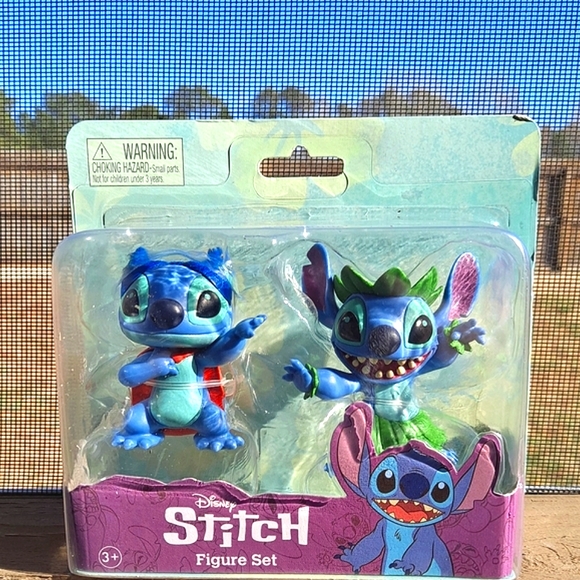 Disney Super Hero And Hula Stitch Figures - Picture 1 of 2